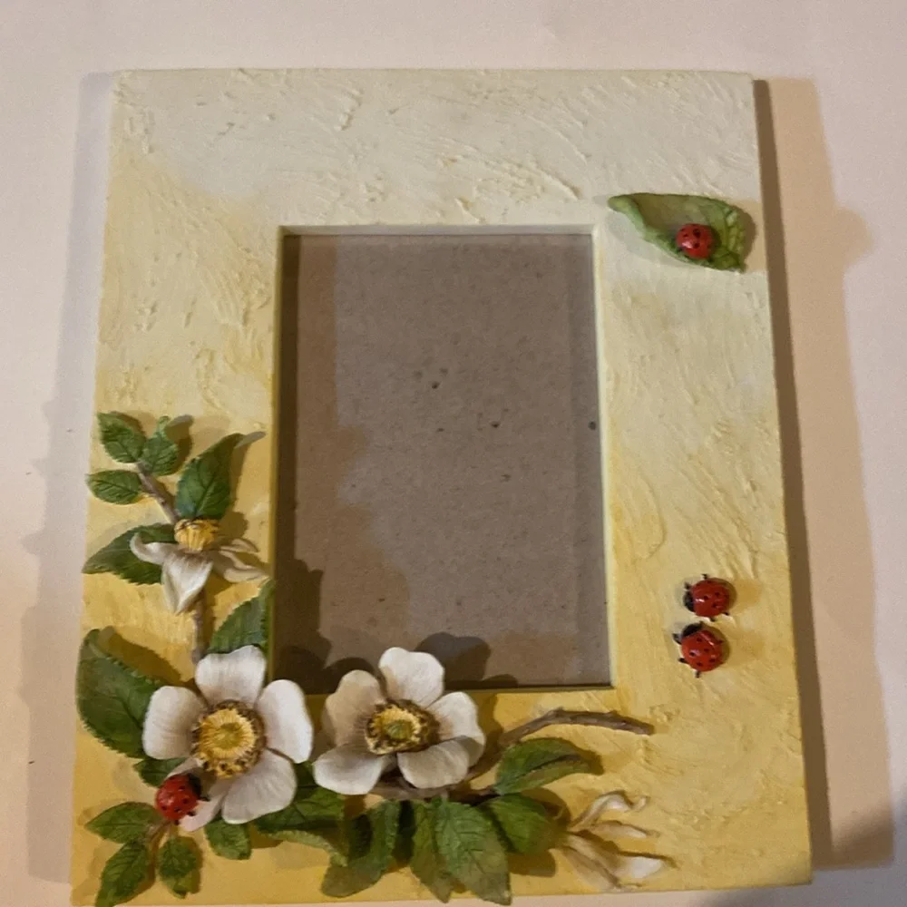 3D Picture Frame with Flowers